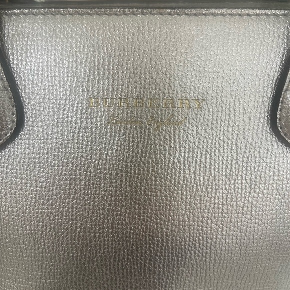 Burberry Silver Borque Banner Satchel with Structured Design - Picture 4 of 12